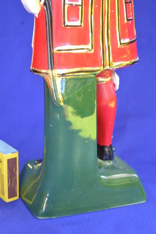True Vintage 1960's Coronetti Cunardo Italy "The Beefeater Yeoman" Porcelain Decanter