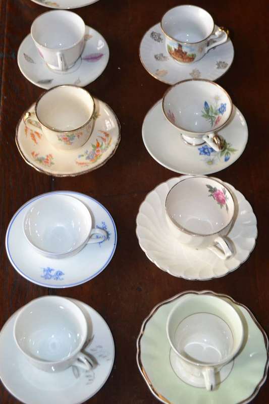 Selection of 12 Vintage Porcelain Duos - Various Makers