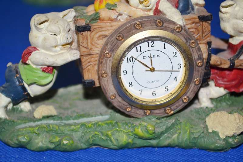 Collectable Vintage Resin Clocks x 2