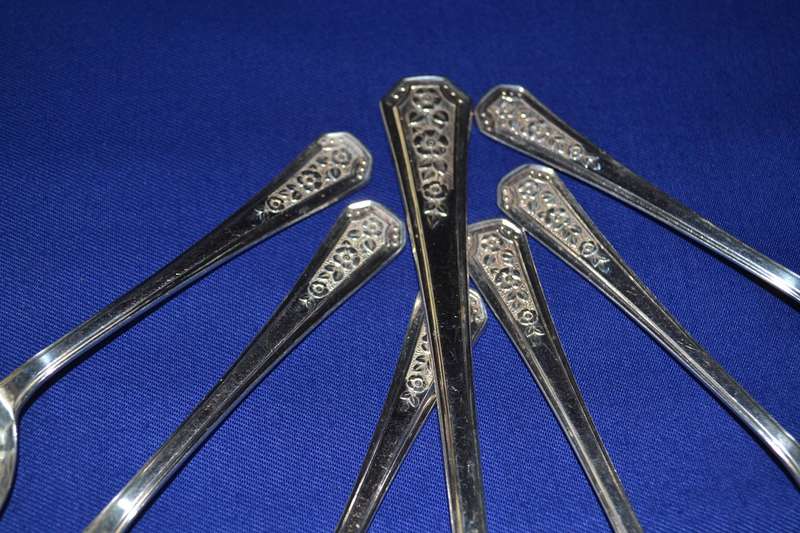Vintage EPNS Dessert Spoon Set - 7 Pieces