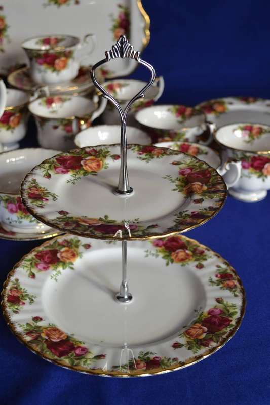 Royal Albert Tea Set "Old Country Roses" - 29 Pieces