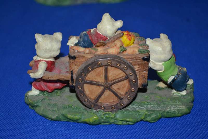 Collectable Vintage Resin Clocks x 2