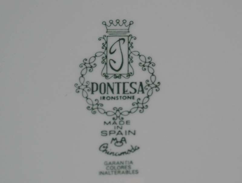 Pontessa Ironstone Spain - Part Dinner Service  49 Pieces 1970s