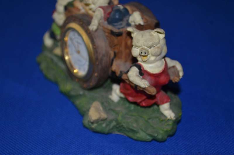 Collectable Vintage Resin Clocks x 2
