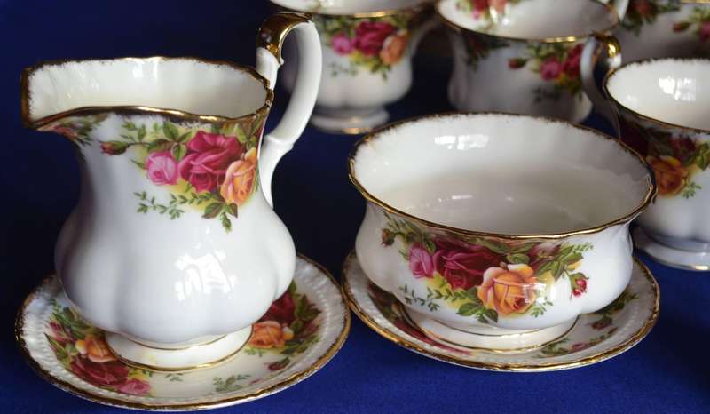 Royal Albert Tea Set "Old Country Roses" - 29 Pieces