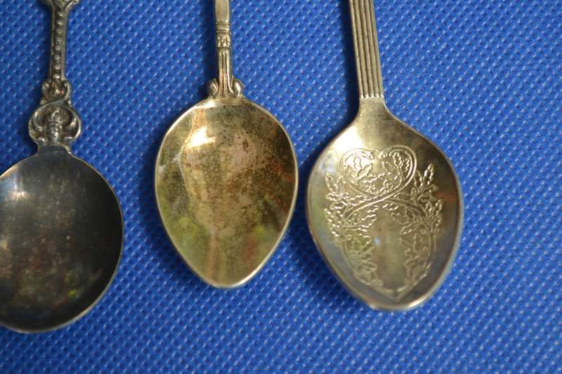 Assorted Vintage Collectors Spoons x 4