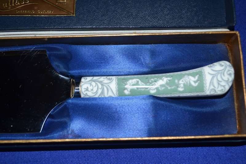 Coalport Cutlass England Cake Slice Lifter