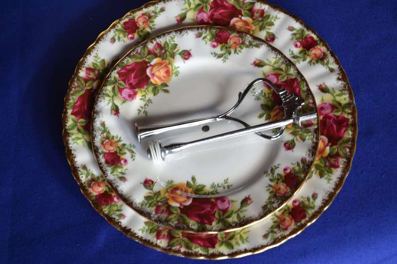 Royal Albert Tea Set "Old Country Roses" - 29 Pieces