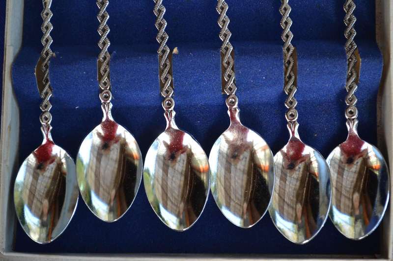 Royal Dutch Silverworks (Elwezetta) Set of 6 Boxed Charm  Style Spoons
