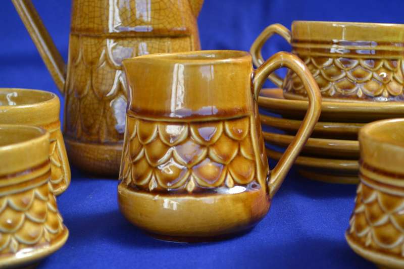 Retro Fish Scale Design Coffee Set c1970 - Japan - 12 Pieces