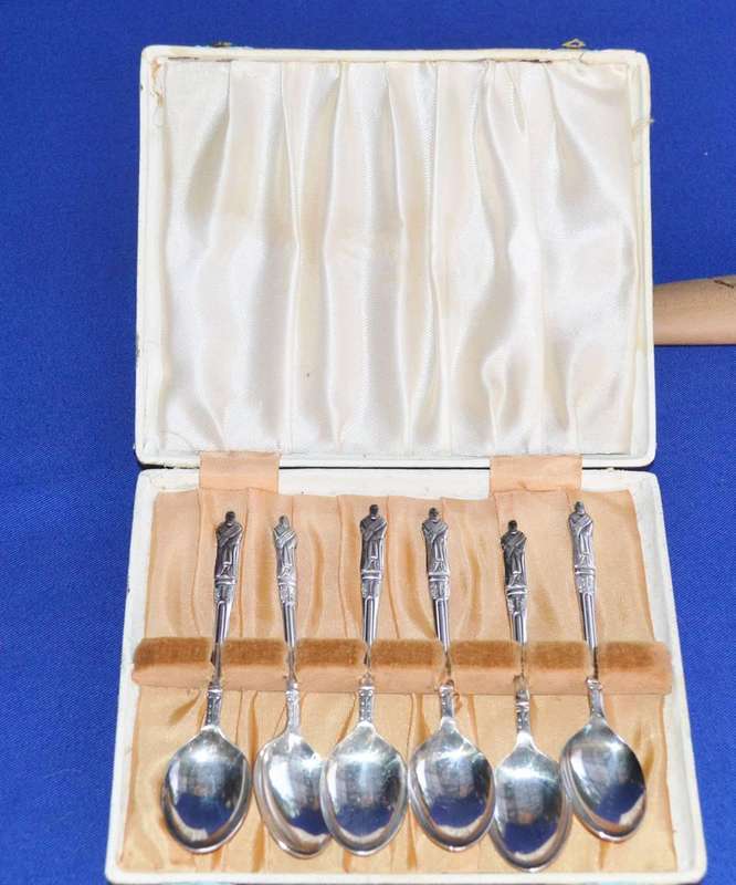 Vintage Silver Plate Apostle Spoons in Presentation Box