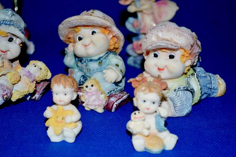 Assorted Small Resin Ornaments - 9 Pieces