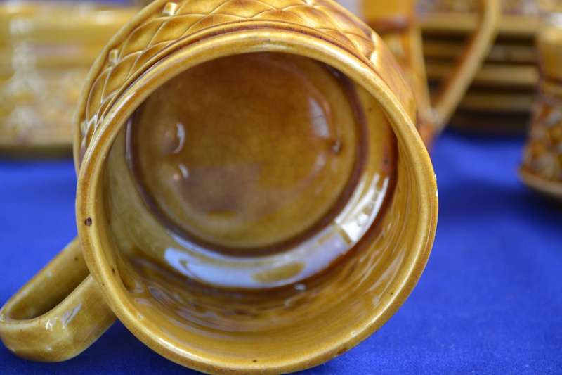 Retro Fish Scale Design Coffee Set c1970 - Japan - 12 Pieces