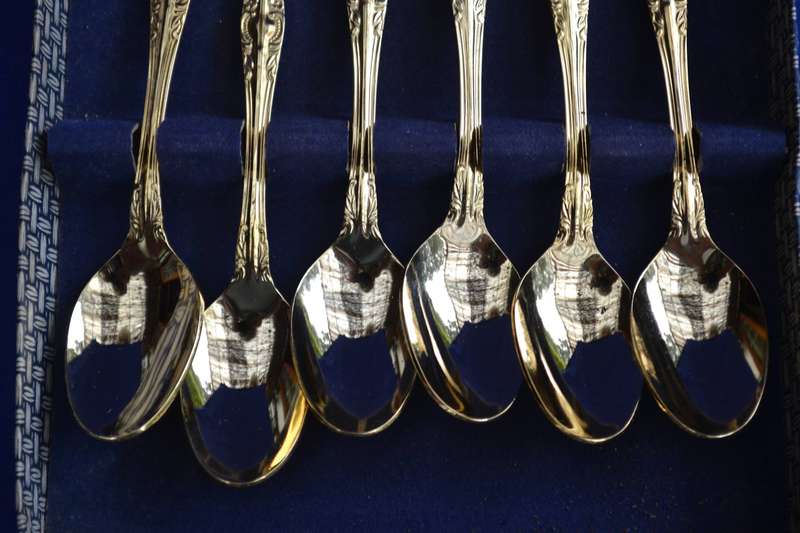 Vintage Boxed Set of Six Gold 24 kt Plated Tea Spoons