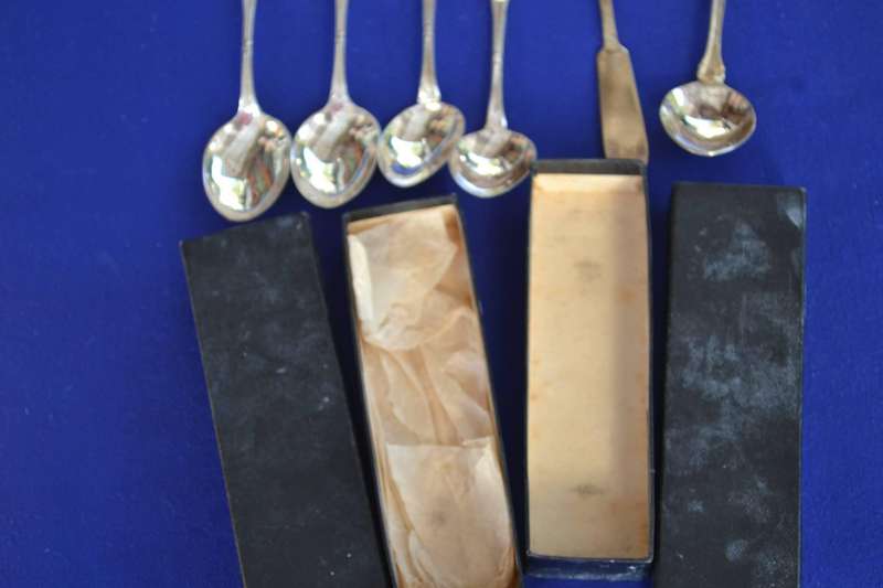 Assorted Vintage Spoons 6 Pieces