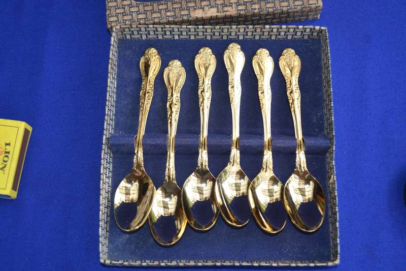 Vintage Boxed Set of Six Gold 24 kt Plated Tea Spoons