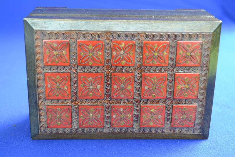 Vintage Hand Carved Polish Folk Art  Hinged Jewelry / trinket box