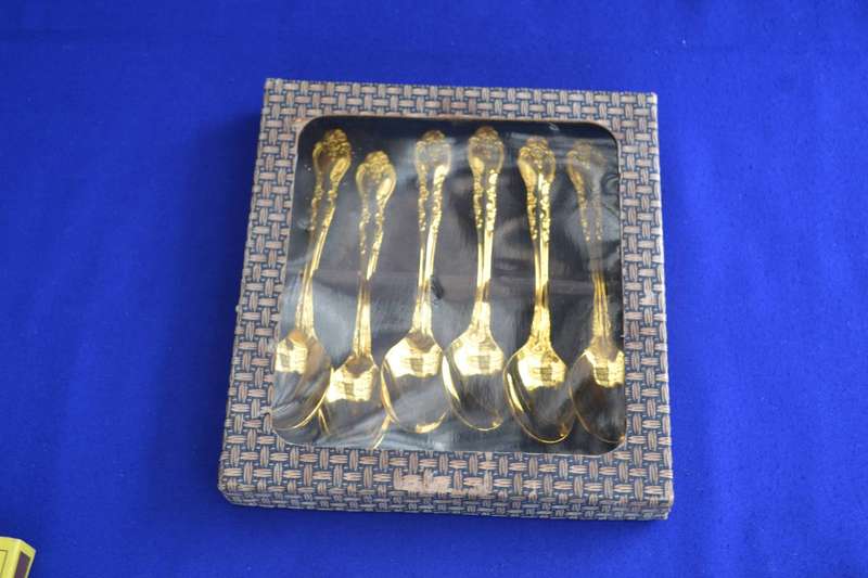 Vintage Boxed Set of Six Gold 24 kt Plated Tea Spoons