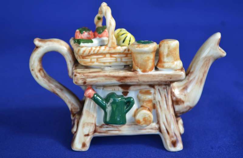 Paul Cardew Collectable Miniature Tea Pot