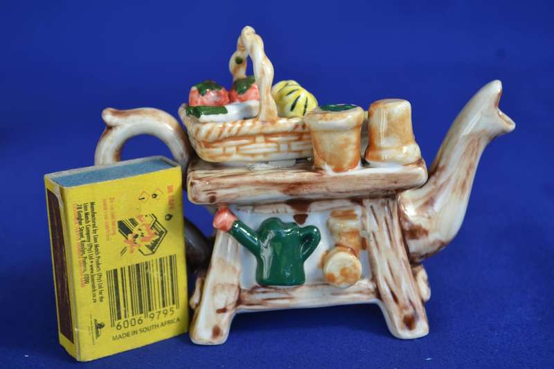 Paul Cardew Collectable Miniature Tea Pot