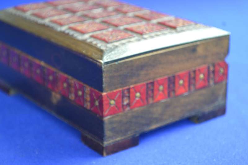 Vintage Hand Carved Polish Folk Art  Hinged Jewelry / trinket box