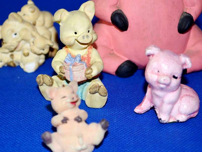 Assorted Small Ornaments - Pigs and Other Animals