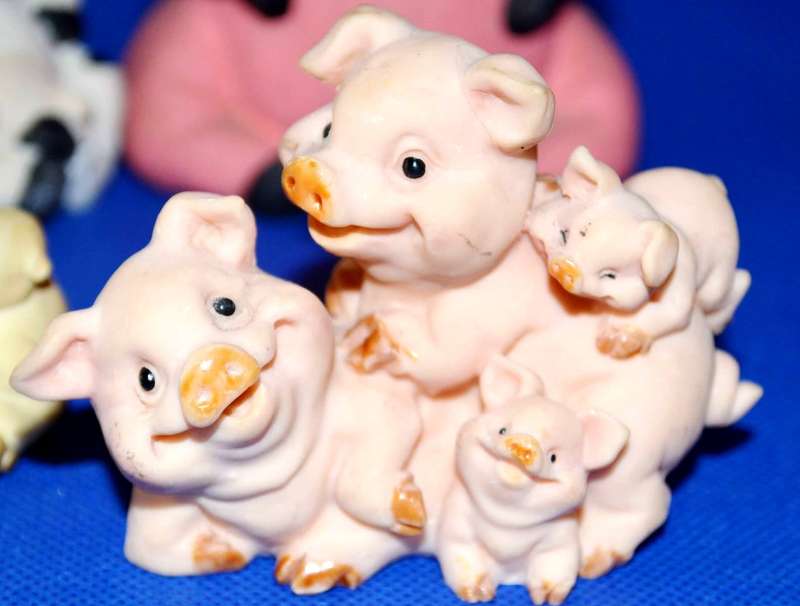 Assorted Small Ornaments - Pigs and Other Animals
