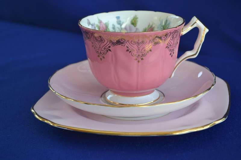 Aynsley /  Tuscan Fine Bone China Assembled Trio