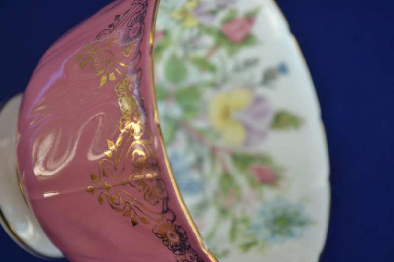 Aynsley /  Tuscan Fine Bone China Assembled Trio