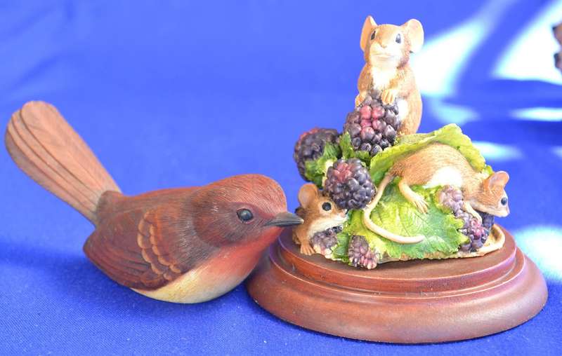 Collectable "Country Collection of Knysna" Limited Edition Country Mice and Miniature Bird