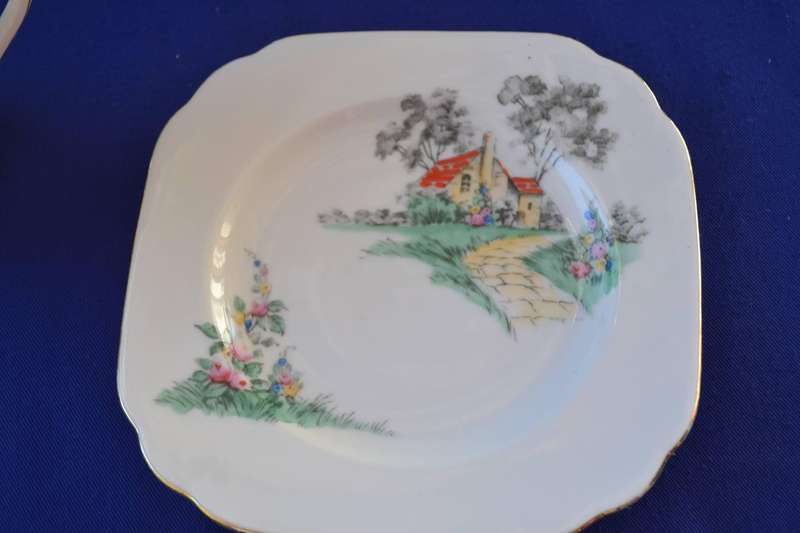TH Thun  Czechoslovakia  Porcelain Tea Trio
