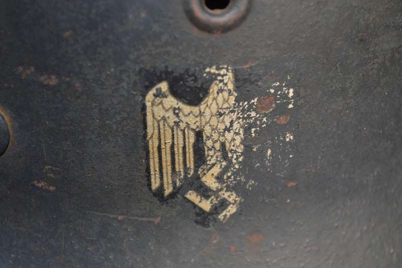 Original German WWII M40 Heer(Army) Helmet ET64