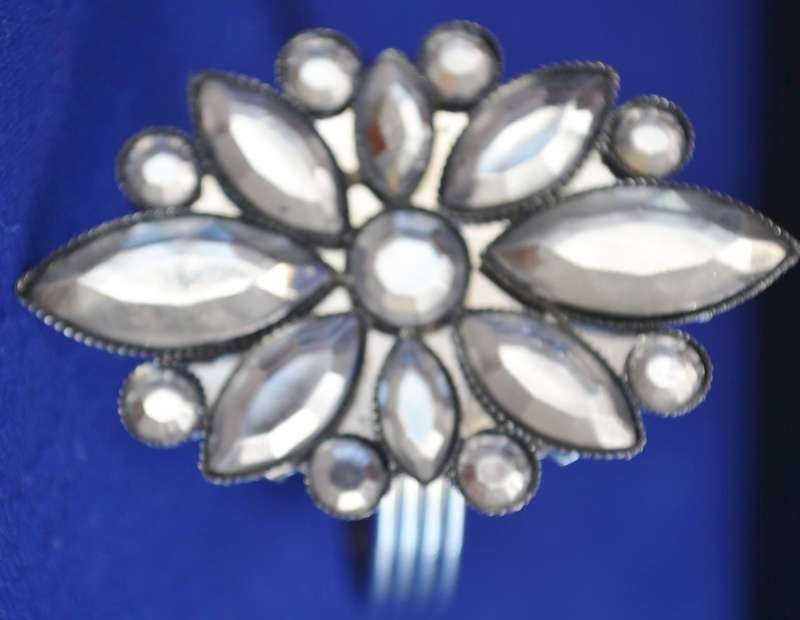 Boxed Set of Four Napkin Rings Diamond and Silver x 2