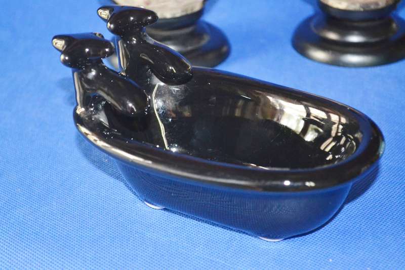 Assorted Bathroom Ornaments - 4 Pieces