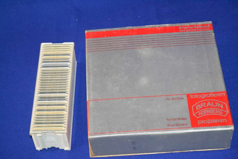 Braun 100 Magazine Carousel Slide Tray For Slide Projectors with Blank Slide Mounts