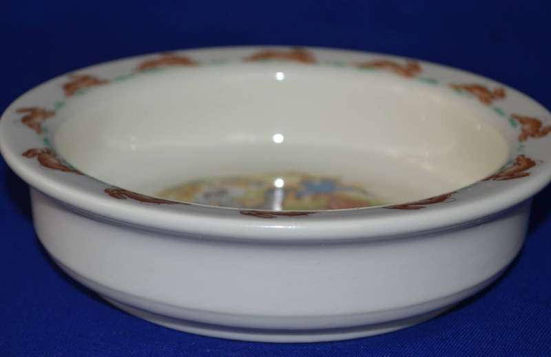 Royal Doulton Bunnykins Porridge Bowl "family in the Garden"