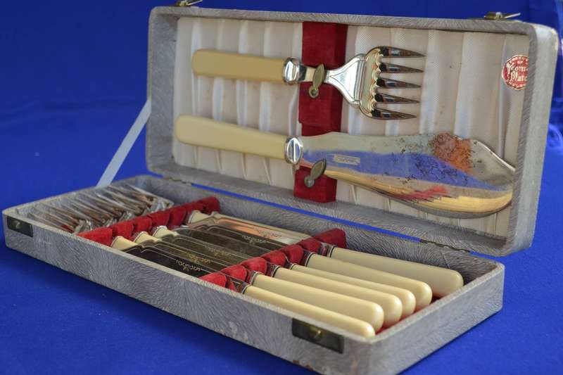 Vintage Yeoman Silver Plate Engraved Fish Knife and Fork Set - Boxed