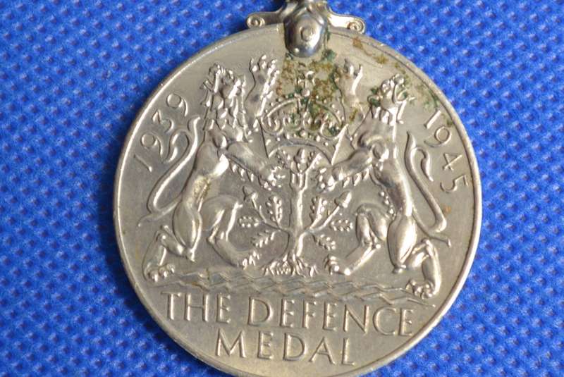 1939 - 1945 Great Britain World War II Defence Medal