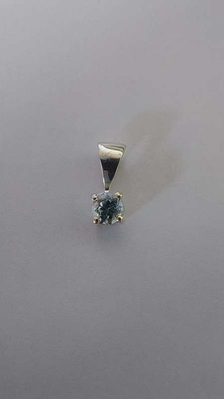 Natural Topaz Pendant in 925 Sterling Silver