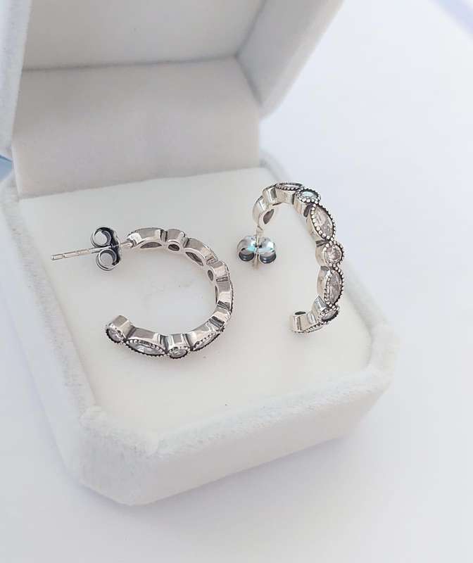 Vintage style CZ Hoop Earrings in Silver