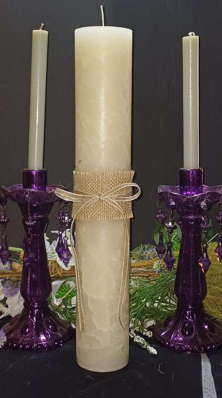 Extra Large Hand Poured Scented Candle with Marbelling Effect.