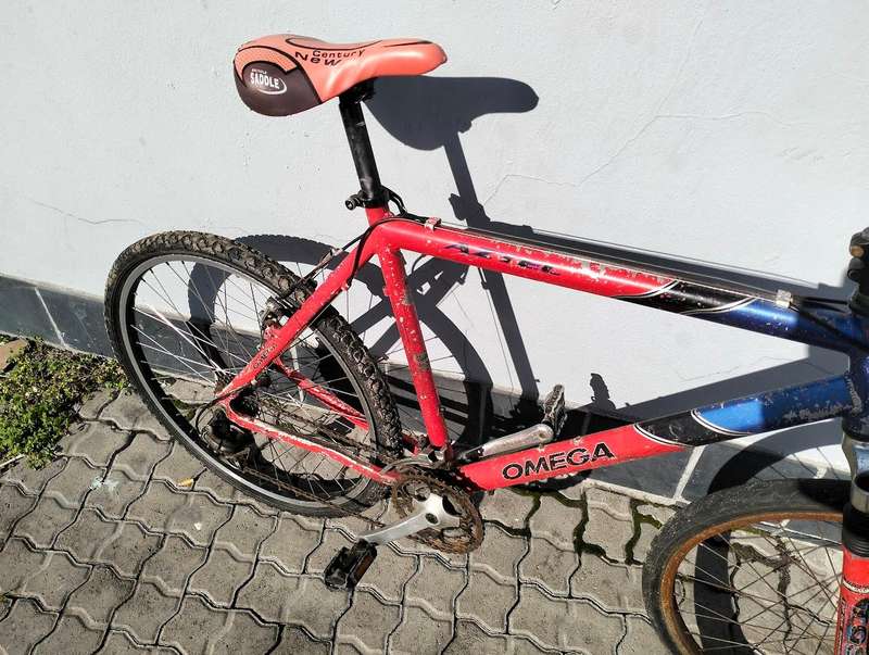2 X BICYCLES