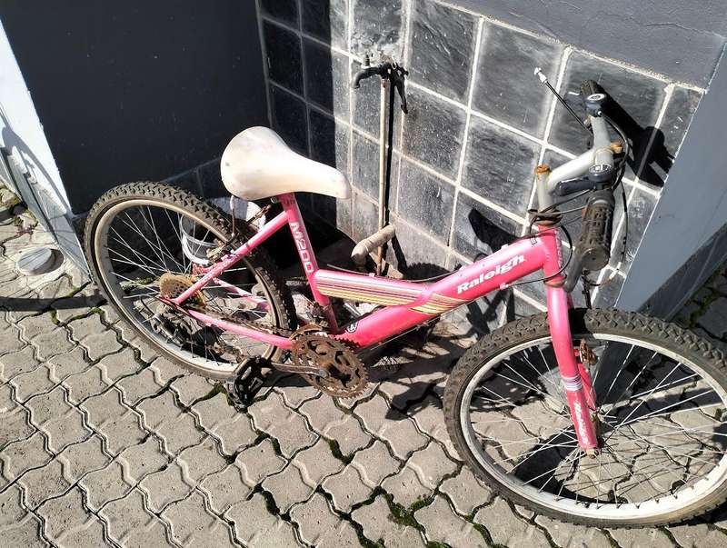 2 X BICYCLES