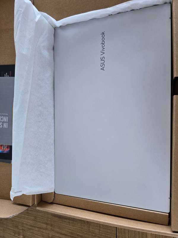 Asus Vivobook 15X OLED M1503
