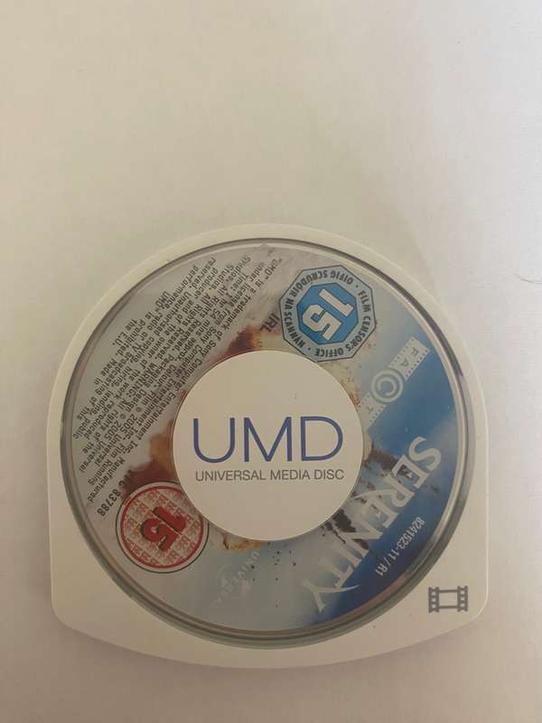 5 PSP game discs