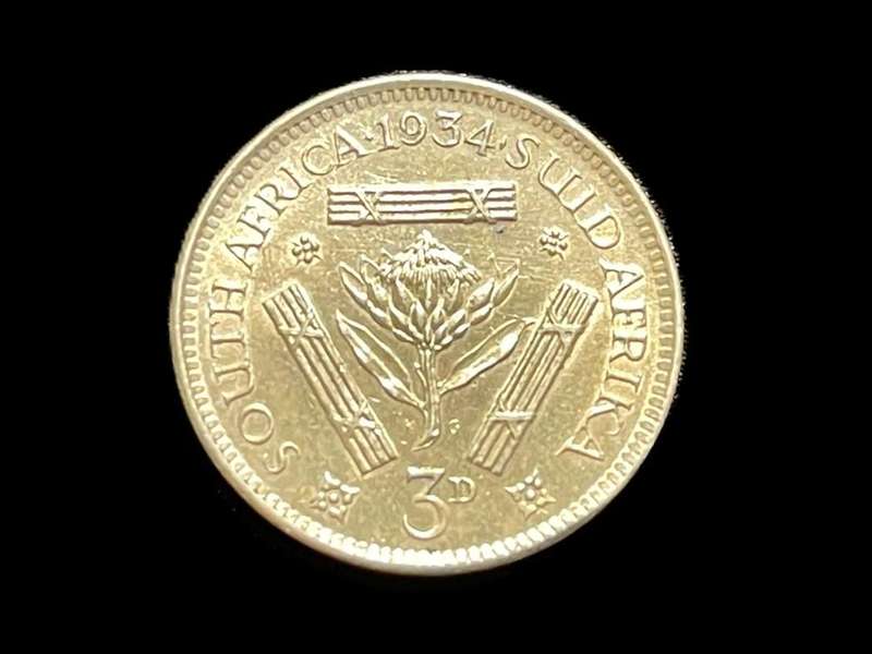 Scarce AU+ or UNC 1934 SA Union Silver 3 pence (Tickey) coin - High UNC Value