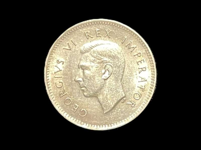 Beautiful AU+ 1947 SA Union Silver 3 pence (Tickey) coin