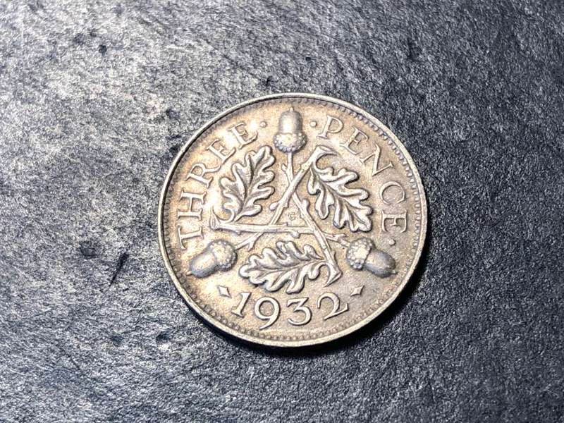 SILVER 1932 British 3 pence (tickey) coin - King George V