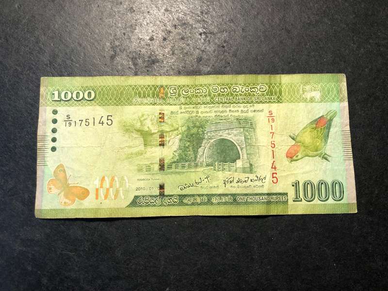 Green 1000 Rupees banknotes from Sri Lanka - Dated 2010