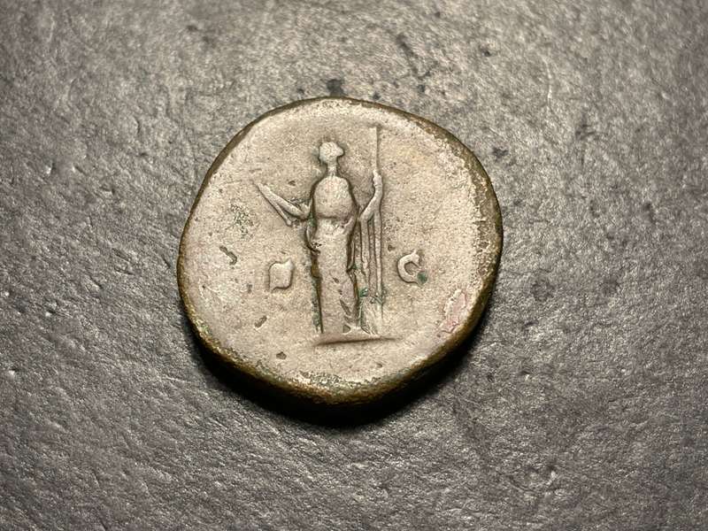 Large Ancient Rome bronze Sestertius coin - Emperor Antoninus Pius who reigned from 138 AD to 161 AD